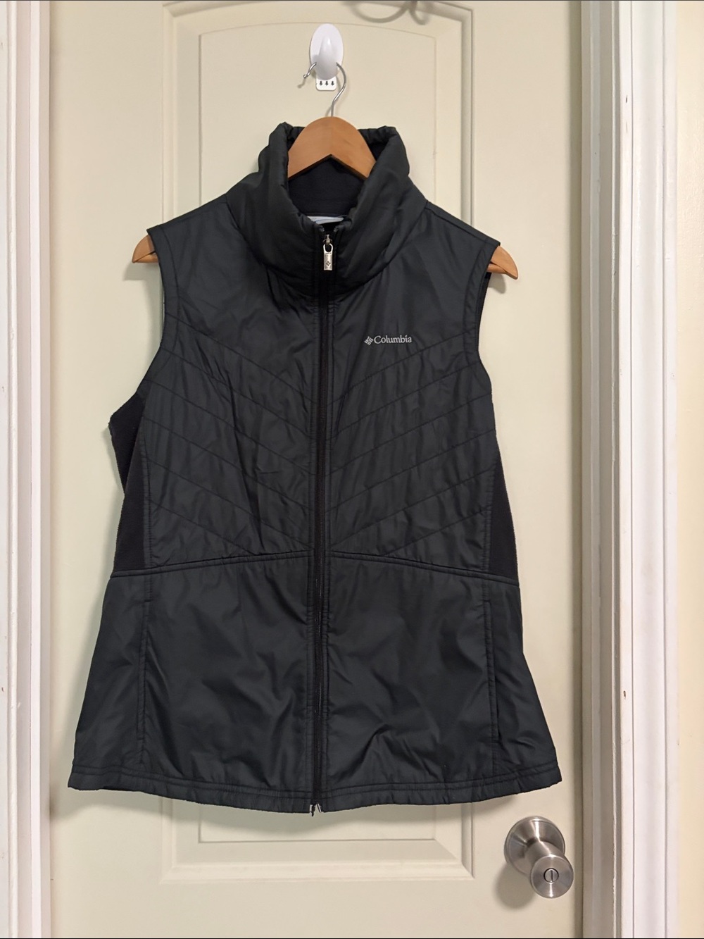 Columbia Womens Sleeveless Mix It Around II Black Full Zip Vest Size Large